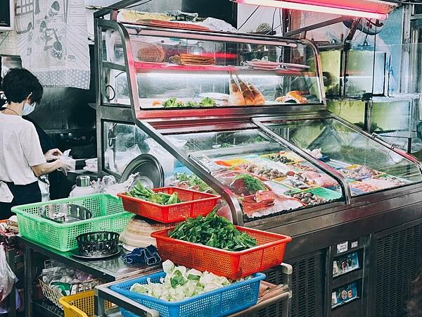 日海海鮮店！大安區美食首選，饕客必訪的新鮮海產熱炒天堂