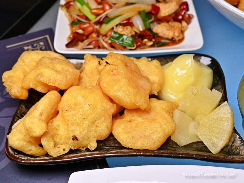 331音樂飛鏢餐酒館｜台中特色餐酒館，將調酒結合台灣菜，還有厲害駐唱歌手及飛鏢機