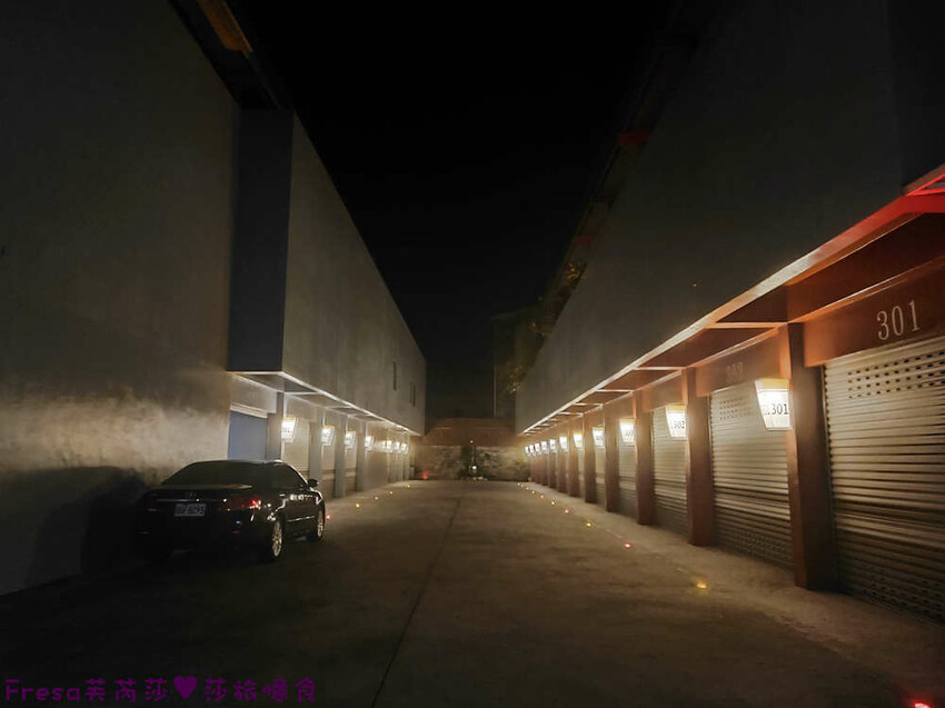 南投飯店【雅薇精品時尚旅館】親子最愛!獨立車庫超大房間新穎乾淨.玩南投住這間│名間交流道│紫南宮│南投住