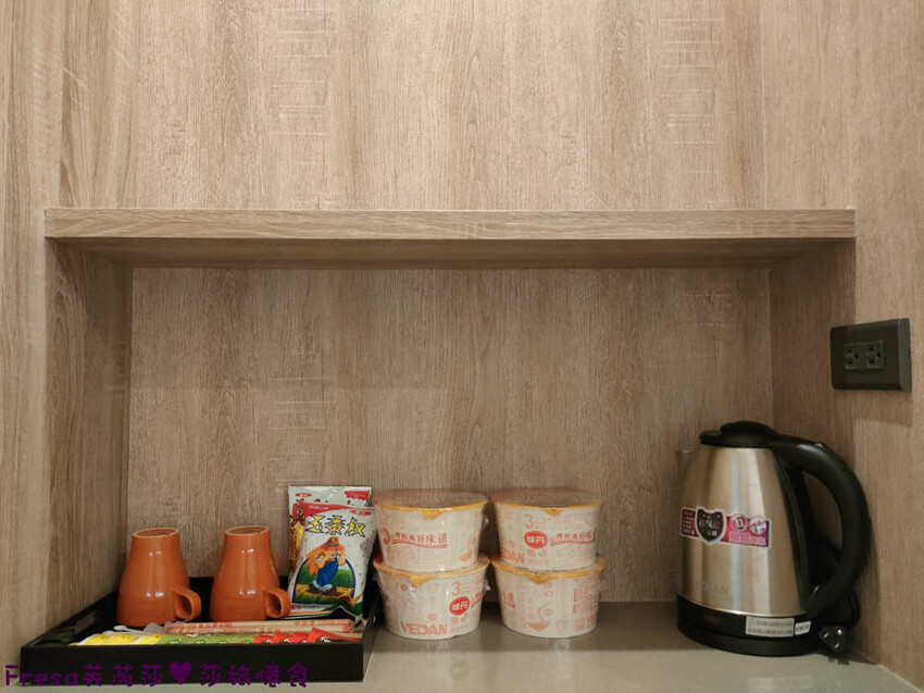 南投飯店【雅薇精品時尚旅館】親子最愛!獨立車庫超大房間新穎乾淨.玩南投住這間│名間交流道│紫南宮│南投住