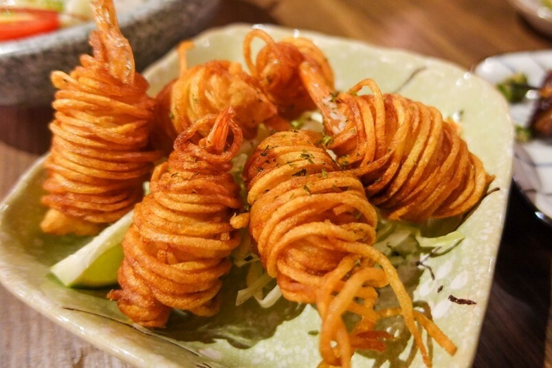 【食記】一咻逆煎餃酒吧Isshoni Gyoza Bar，煎餃、串燒、居酒屋、酒吧，放鬆抒壓一次滿足！台北大安區美食