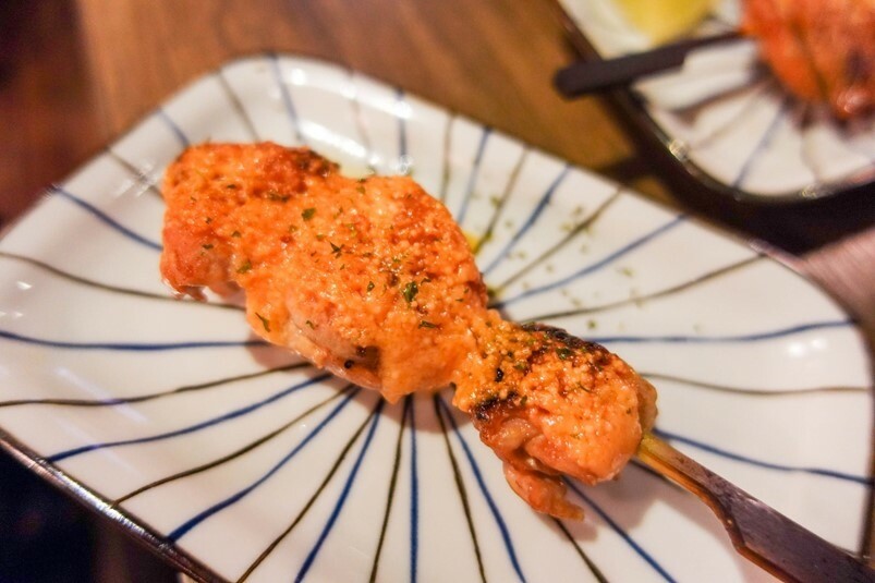 【食記】一咻逆煎餃酒吧Isshoni Gyoza Bar，煎餃、串燒、居酒屋、酒吧，放鬆抒壓一次滿足！台北大安區美食