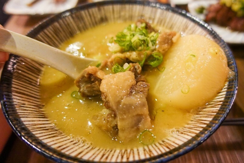 【食記】一咻逆煎餃酒吧Isshoni Gyoza Bar，煎餃、串燒、居酒屋、酒吧，放鬆抒壓一次滿足！台北大安區美食