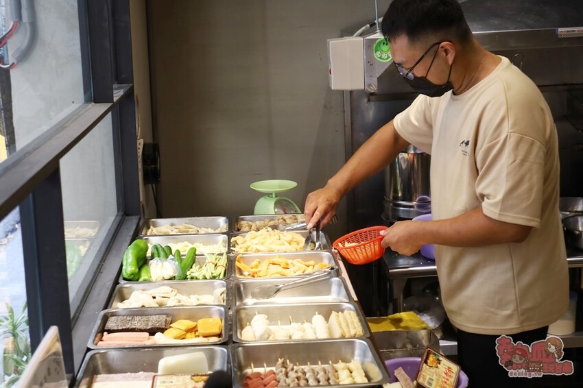 【雲林美食】嘟嘟豪鹹酥雞!隱藏在斗南的最潮露營風鹹酥雞店,爆餡雞佛雞排太扯啦~ - 熱血玩台南。跳躍新世界