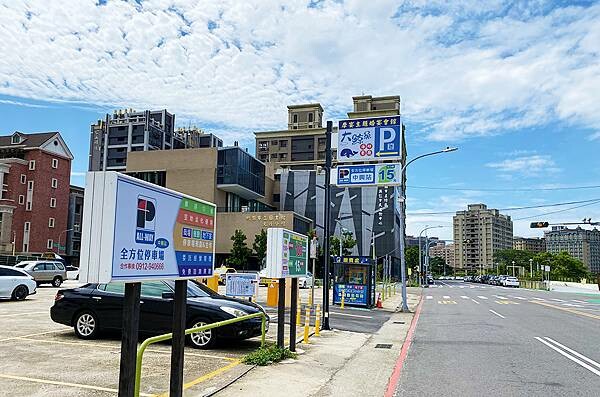 桃園美食│食在點-騷丼-相當有料,份量大,用料實在,雙拼丼飯+讚岐烏龍麵+炸牡蠣 CP值相當高-大竹美食廣場 蘆竹美食推薦-03.jpg