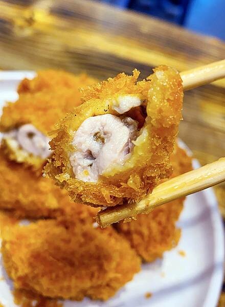 桃園美食│食在點-騷丼-相當有料,份量大,用料實在,雙拼丼飯+讚岐烏龍麵+炸牡蠣 CP值相當高-大竹美食廣場 蘆竹美食推薦-24.jpg