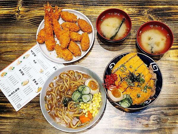 桃園美食│食在點-騷丼-相當有料,份量大,用料實在,雙拼丼飯+讚岐烏龍麵+炸牡蠣 CP值相當高-大竹美食廣場 蘆竹美食推薦-39.jpg