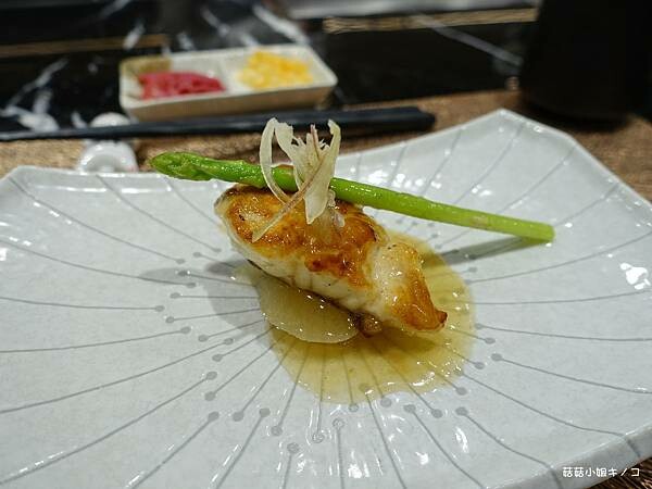 <板南線>捷運市政府站-難得一次的奢華無菜單鐵板燒~明水然.