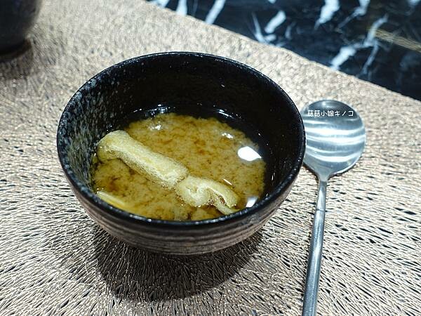 <板南線>捷運市政府站-難得一次的奢華無菜單鐵板燒~明水然.