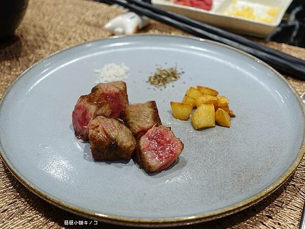 <板南線>捷運市政府站-難得一次的奢華無菜單鐵板燒~明水然.