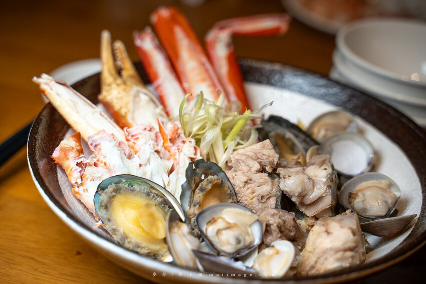 桃園美食|嶼日式無菜單料理~中壢在地隱藏版海鮮和牛料理專賣店,無菜單卻道道精彩,CP值破表的頂級食材在