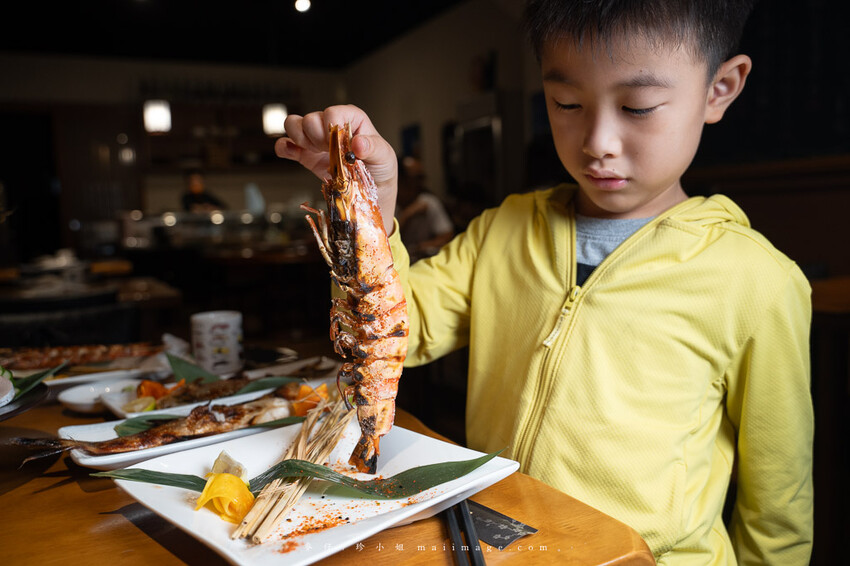 桃園美食|嶼日式無菜單料理~中壢在地隱藏版海鮮和牛料理專賣店,無菜單卻道道精彩,CP值破表的頂級食材在