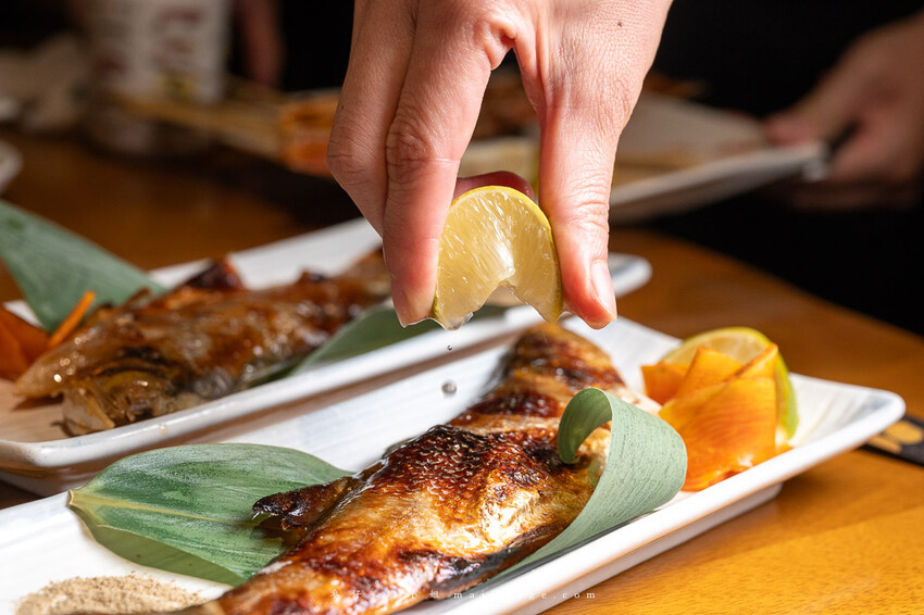 桃園美食|嶼日式無菜單料理~中壢在地隱藏版海鮮和牛料理專賣店,無菜單卻道道精彩,CP值破表的頂級食材在