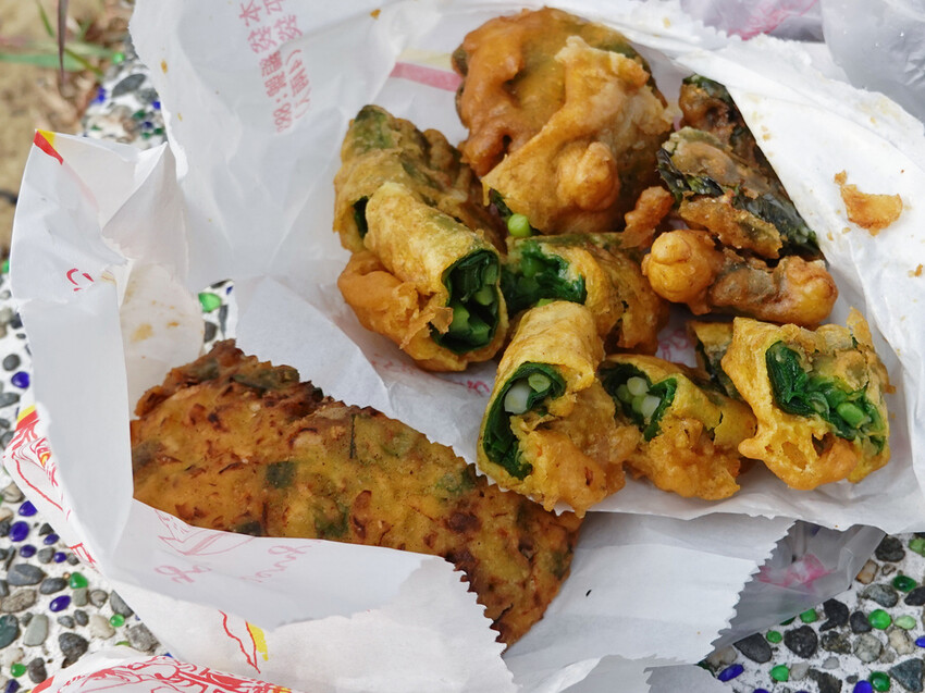 嘉義東區—阿環蚵嗲|古早味懷舊炸物 炸米糕韭菜捲現身在地攤販|民族路、文化公園、嘉義女中