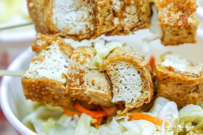 台北市中山區神秘流動餐車變店面，豆花尬臭豆腐來一套！許多人心目中的好吃臭豆腐名單