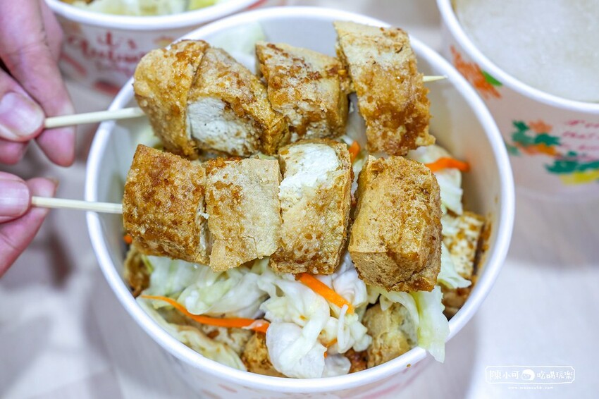 台北市中山區神秘流動餐車變店面，豆花尬臭豆腐來一套！許多人心目中的好吃臭豆腐名單