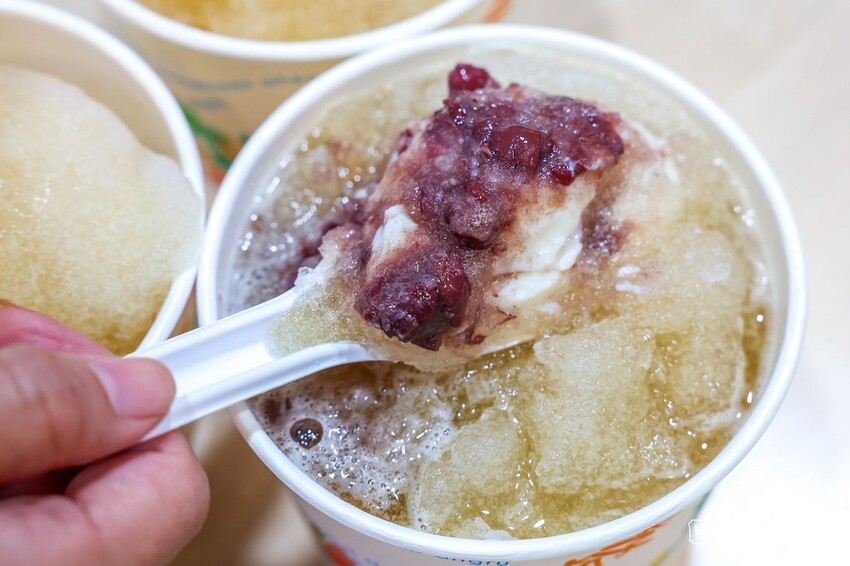 台北市中山區神秘流動餐車變店面，豆花尬臭豆腐來一套！許多人心目中的好吃臭豆腐名單