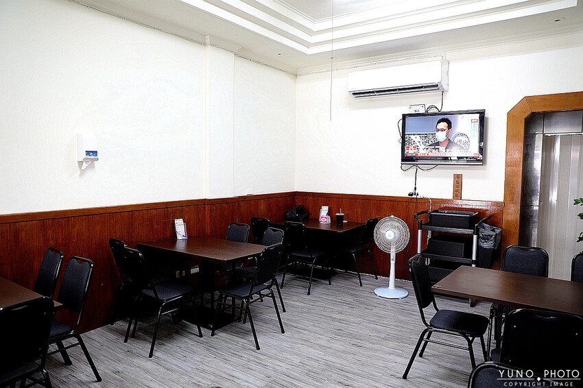 隱藏在熱炒店中的川味美食!招牌川味水煮牛必吃 麻辣鮮香一次滿足|動力炒飯-川味水煮牛(南投草屯必吃美食)