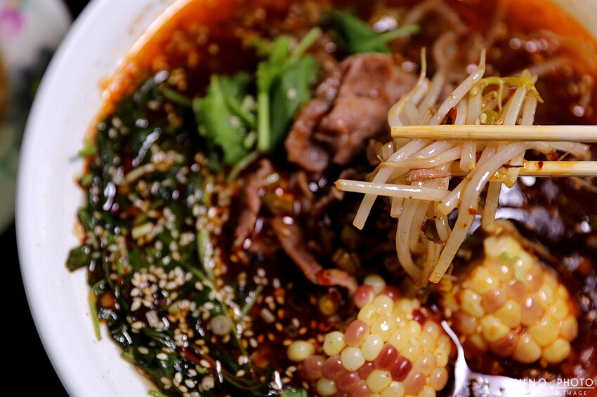 隱藏在熱炒店中的川味美食!招牌川味水煮牛必吃 麻辣鮮香一次滿足|動力炒飯-川味水煮牛(南投草屯必吃美食)