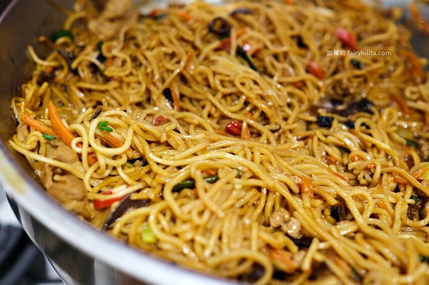 最新開幕！只要339元！排餐+披蕯、buffert 通通無限呷免驚！