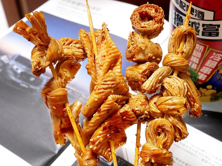 串門ㄦ逢甲店-台中重慶麻辣串串杯,30多種食材選擇豐富,以濃