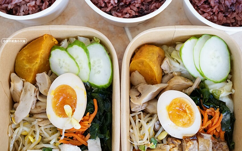 台中少見舒肥鹽水雞餐盒，15種主菜葷素任你挑，並結合28種越式料理，絕對滿足你挑剔的胃！