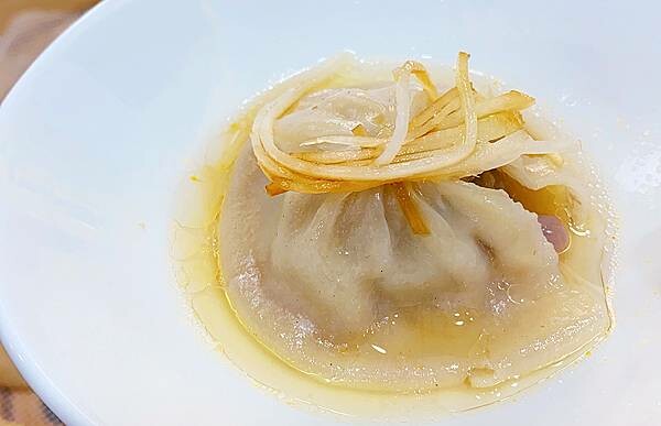 松山美食小吃推薦│天心坊湯包-松山虎林店│爆汁小籠湯包皮薄鮮嫩汁多,蒸餃一咬下去要小心會噴汁!現點現蒸、口味多元,可線上點餐-18.jpg 松山美食小吃推薦│天心坊湯包-松山虎林店│爆汁小籠湯包皮薄鮮嫩汁多,蒸餃一咬下去要小心會噴汁!現點現蒸、口味多元,可線上點餐-18.jpg