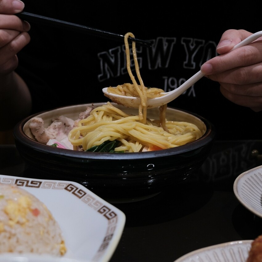 【台南 中西區】 在拉麵店不能錯過的炒飯俺貳拉麵 配角也可以很美味