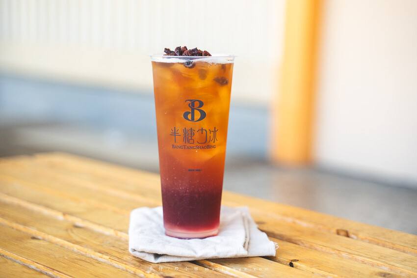 台北市信義區半糖少冰信義永吉店｜2023信義區新開幕手搖飲，桃園在地知名手搖品牌第一間外縣市展店就在台北！半糖少冰最