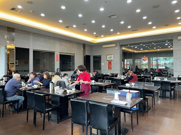 龍潭美食》永盛牛肉之家｜40年傳承的美味牛肉料理｜環境優熱炒