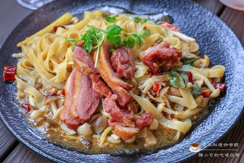 台北市內湖區【內湖咖啡館】EASE CAFE 菜單推薦義大利麵披薩，台北隱藏版咖啡店！