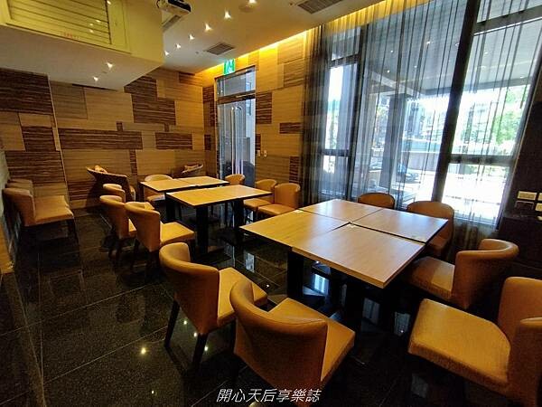 松山吃到飽推薦｜VGest低碳披薩 松山首都店｜蔬食披薩第一品牌，蔬食早午餐吃到飽，平日只要$299就讓你素食