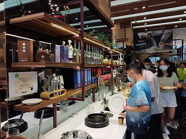 松山吃到飽推薦｜VGest低碳披薩 松山首都店｜蔬食披薩第一品牌，蔬食早午餐吃到飽，平日只要$299就讓你素食