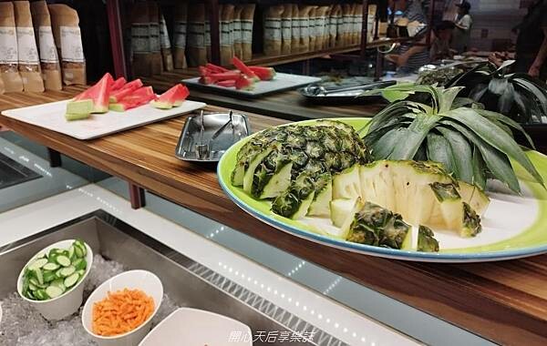 松山吃到飽推薦｜VGest低碳披薩 松山首都店｜蔬食披薩第一品牌，蔬食早午餐吃到飽，平日只要$299就讓你素食