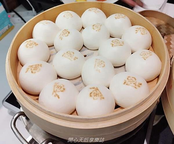 松山吃到飽推薦｜VGest低碳披薩 松山首都店｜蔬食披薩第一品牌，蔬食早午餐吃到飽，平日只要$299就讓你素食