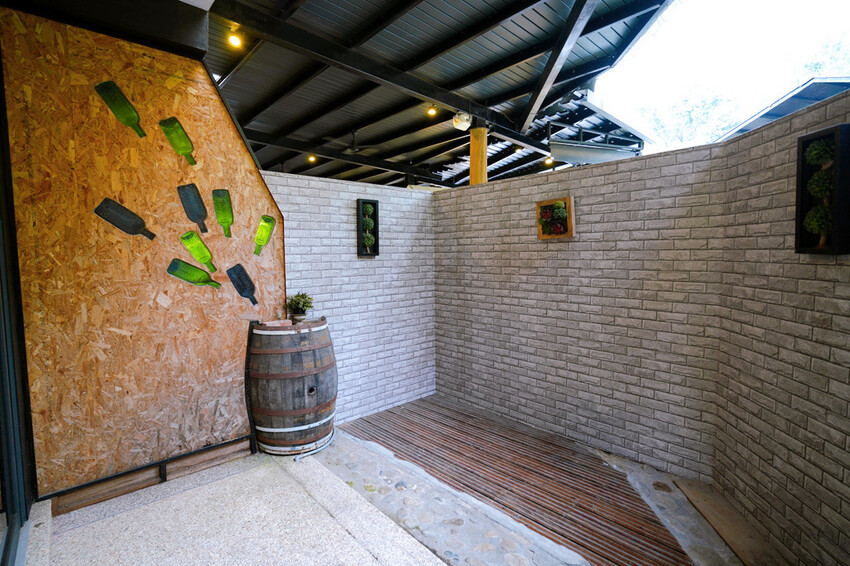 南投親子露營「溪部好呆庄」,主題露營車、親子四人房,溪邊玩水