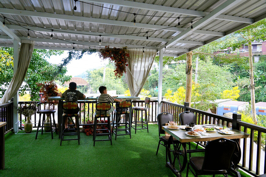 南投親子露營「溪部好呆庄」,主題露營車、親子四人房,溪邊玩水