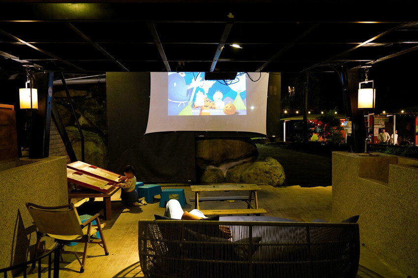 南投親子露營「溪部好呆庄」,主題露營車、親子四人房,溪邊玩水