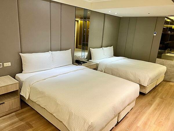 *(台中飯店)葉綠宿茶覺旅~台中車站3分鐘就到!品茶住宿雙重