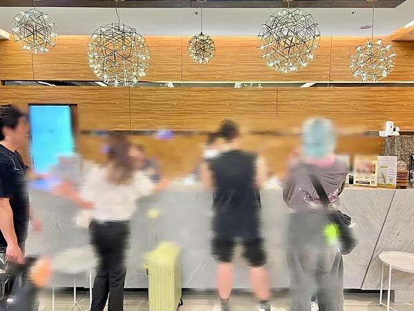 *(台中飯店)葉綠宿茶覺旅~台中車站3分鐘就到!品茶住宿雙重