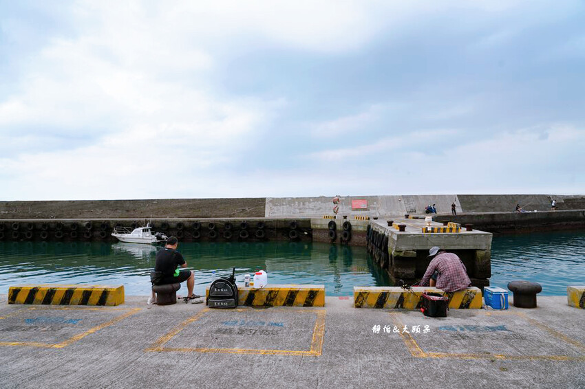 新北石門海景咖啡,金點草里驛棧,草里漁港藍白希臘風,北海岸咖 新北石門海景咖啡,金點草里驛棧,草里漁港藍白希臘風,北海岸咖