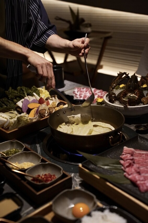 旬嚐王品最新高級火鍋頂級和牛龍蝦桌邊服務台北中山美食推薦