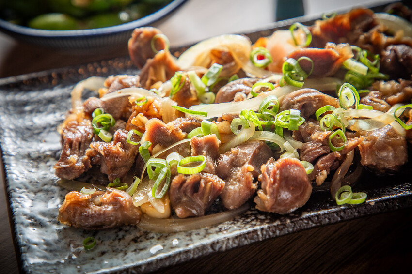 暮樂町居酒屋|零負評!炭火燒烤超好吃,新開幕小清新文青居酒屋