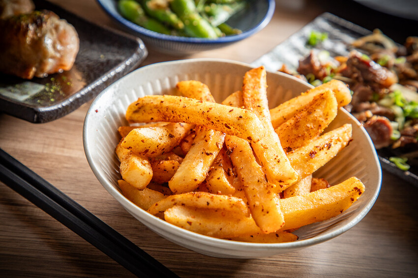 暮樂町居酒屋|零負評!炭火燒烤超好吃,新開幕小清新文青居酒屋