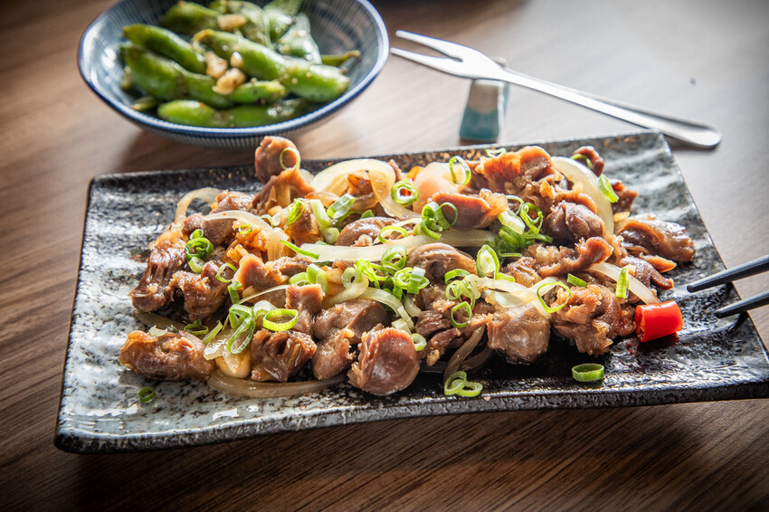 暮樂町居酒屋|零負評!炭火燒烤超好吃,新開幕小清新文青居酒屋