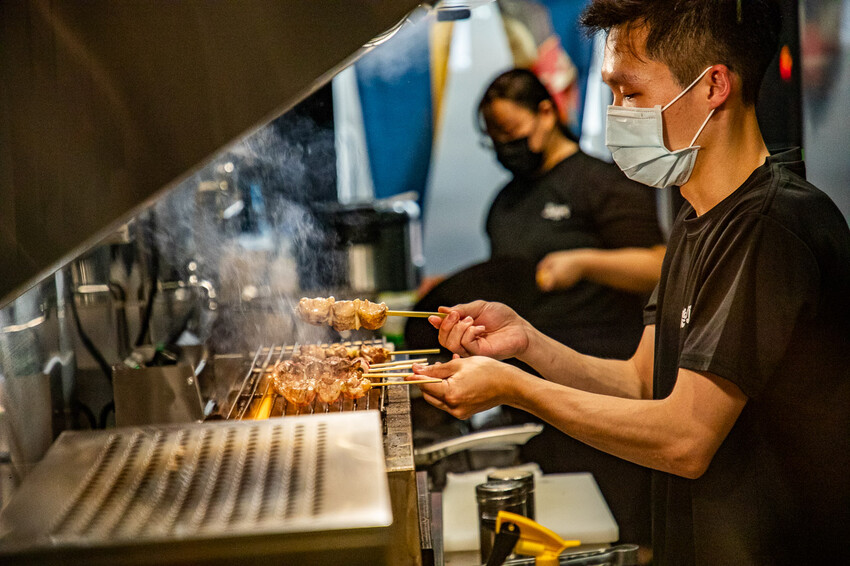 暮樂町居酒屋|零負評!炭火燒烤超好吃,新開幕小清新文青居酒屋