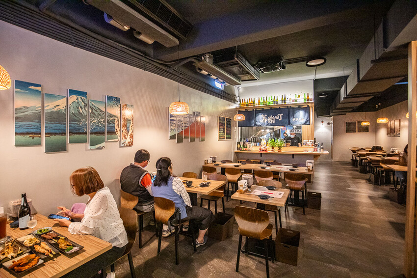 暮樂町居酒屋|零負評!炭火燒烤超好吃,新開幕小清新文青居酒屋