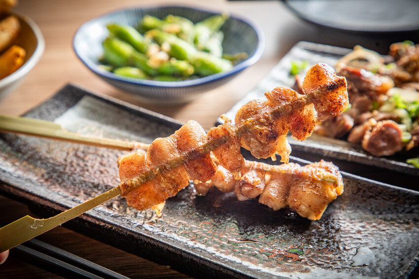 暮樂町居酒屋|零負評!炭火燒烤超好吃,新開幕小清新文青居酒屋