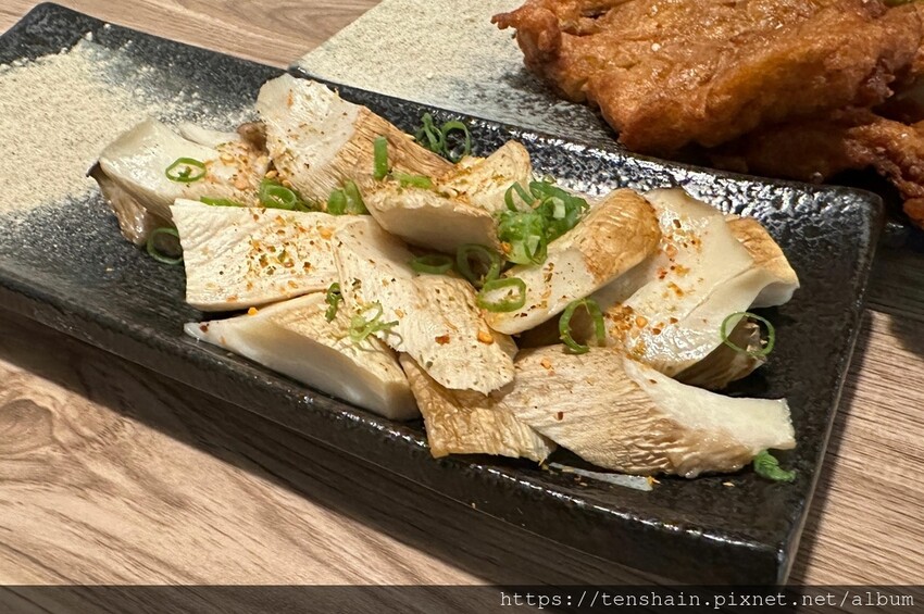 【板橋美食】暮樂町居酒屋 │ 暮色降臨時,可以讓你的心情和胃 【板橋美食】暮樂町居酒屋 │ 暮色降臨時,可以讓你的心情和胃