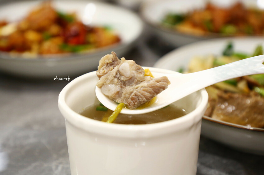 高雄-三餐暖食~中興店 《 米其林必比登推介︱台菜 •下午茶